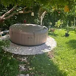 Apartament Garden Antique With Bubble *