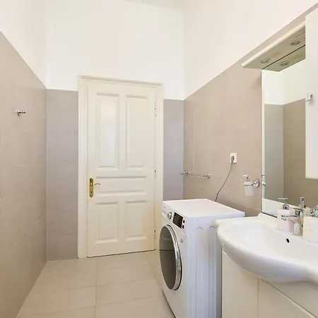 Garden Antique With Bubble Dubrovnik