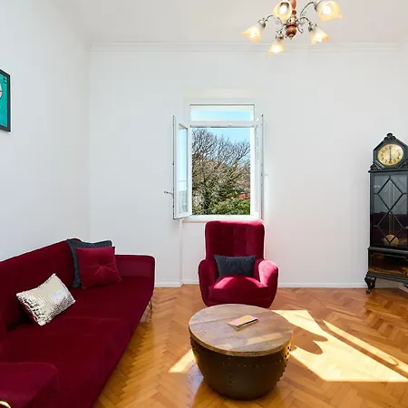 Garden Antique With Bubble