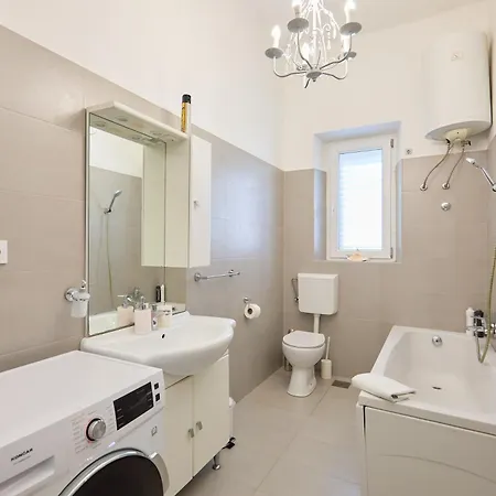 Apartament Garden Antique With Bubble