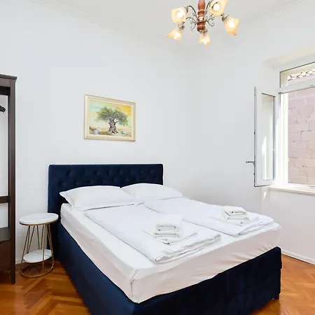 Garden Antique With Bubble Apartment Dubrovnik
