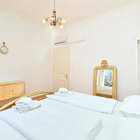 Apartment Garden Antique With Bubble Dubrovnik