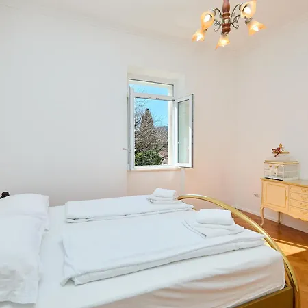 Garden Antique With Bubble *