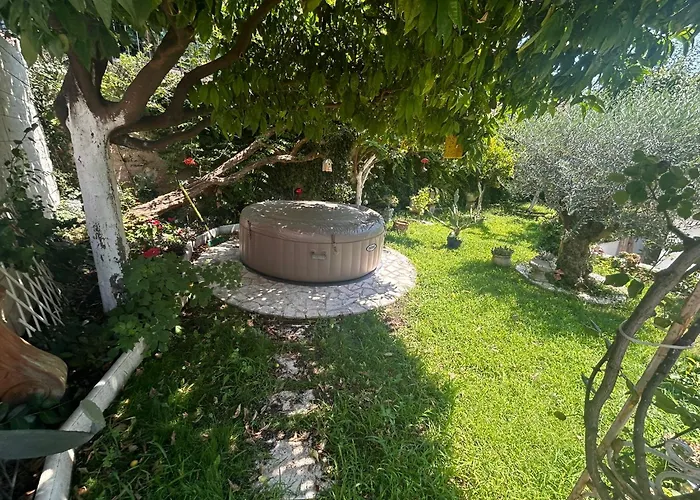 Garden Antique With Bubble * דוברובניק