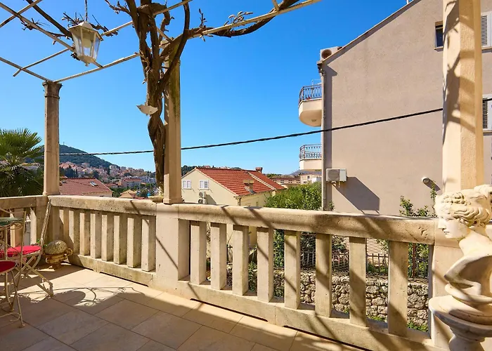 Garden Antique With Bubble Dubrovnik