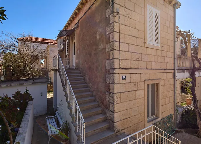 Garden Antique With Bubble Dubrovnik