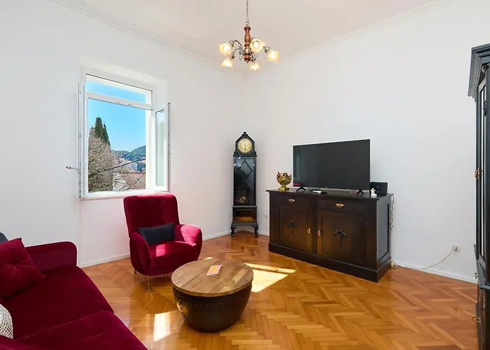 Garden Antique With Bubble * Dubrovnik