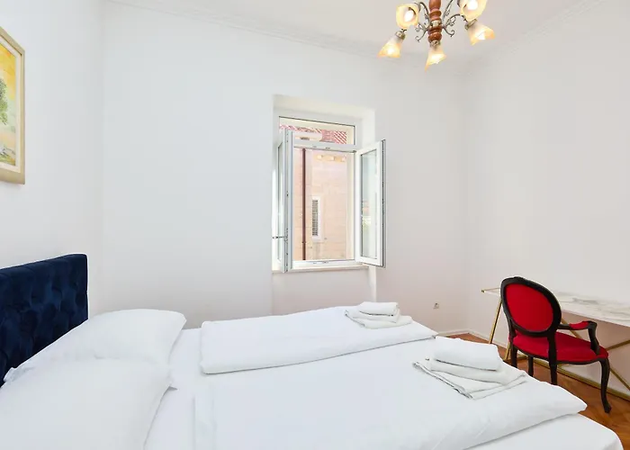 Appartement Garden Antique With Bubble