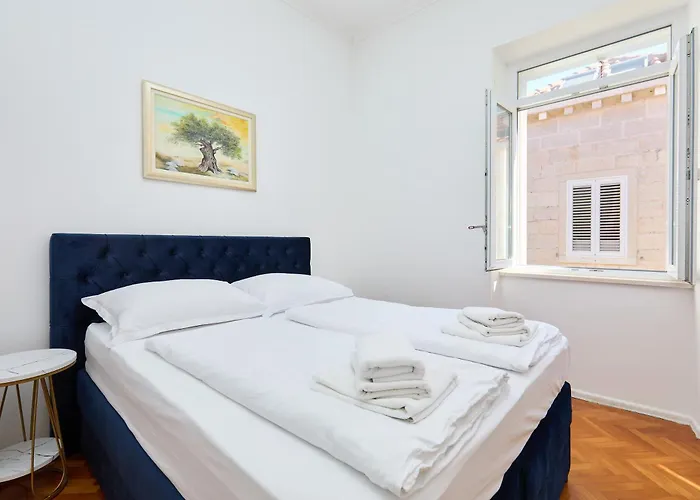 Garden Antique With Bubble Appartement