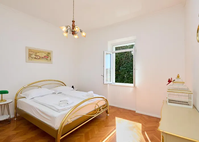 Garden Antique With Bubble Appartement Dubrovnik