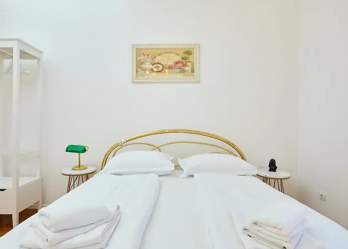 Garden Antique With Bubble Appartement Dubrovnik