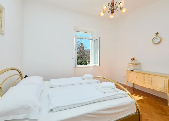 Garden Antique With Bubble *